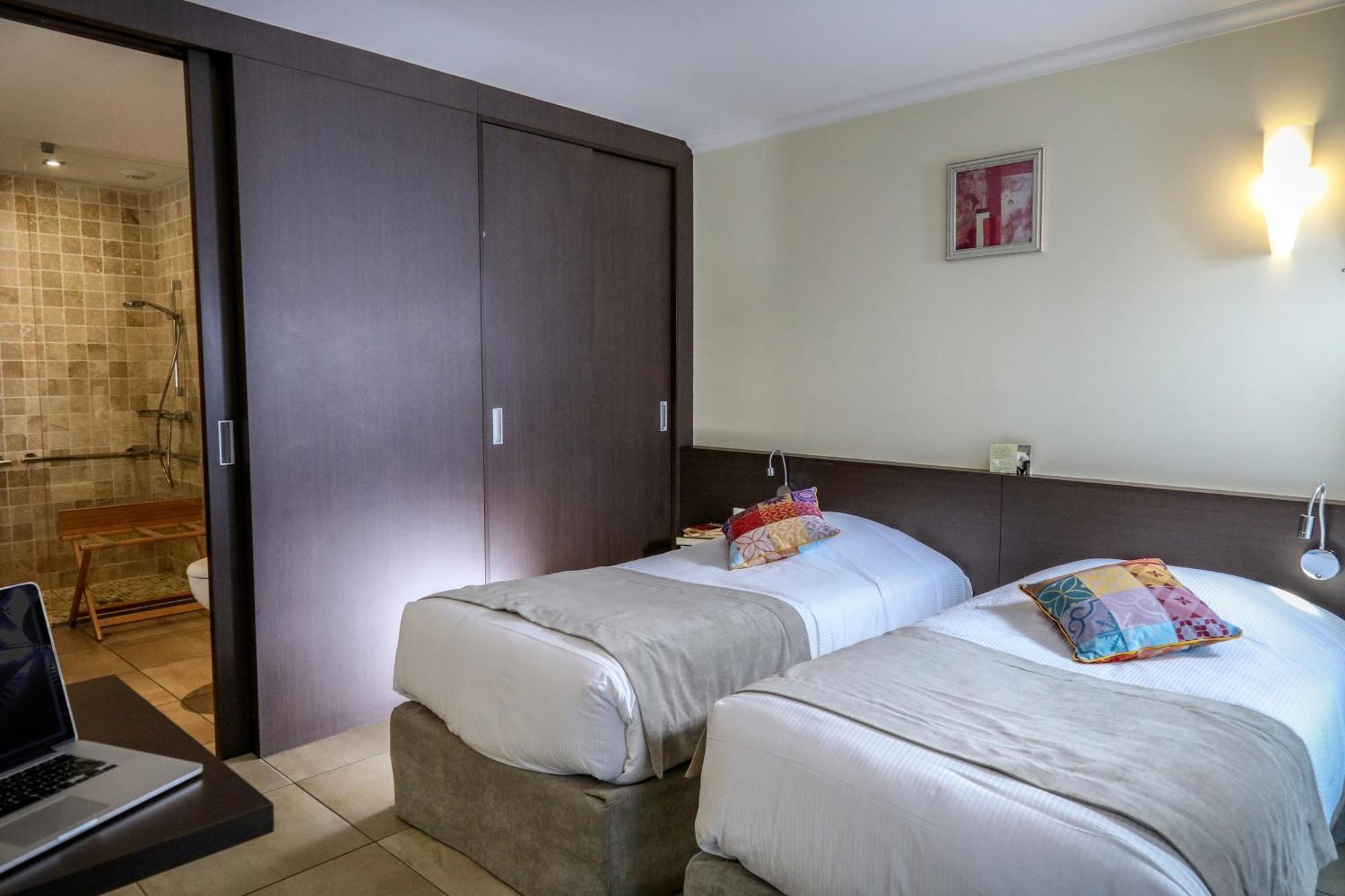 Logis Auberge Les Murets Hotel Restaurant Spa Chandolas Exterior photo
